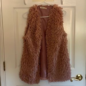Shaggy Faux Fur Vest (Pink)